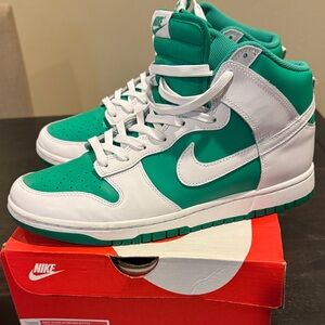 Nike Dunk Hi Retro BTTYS in Stadium Green/White
